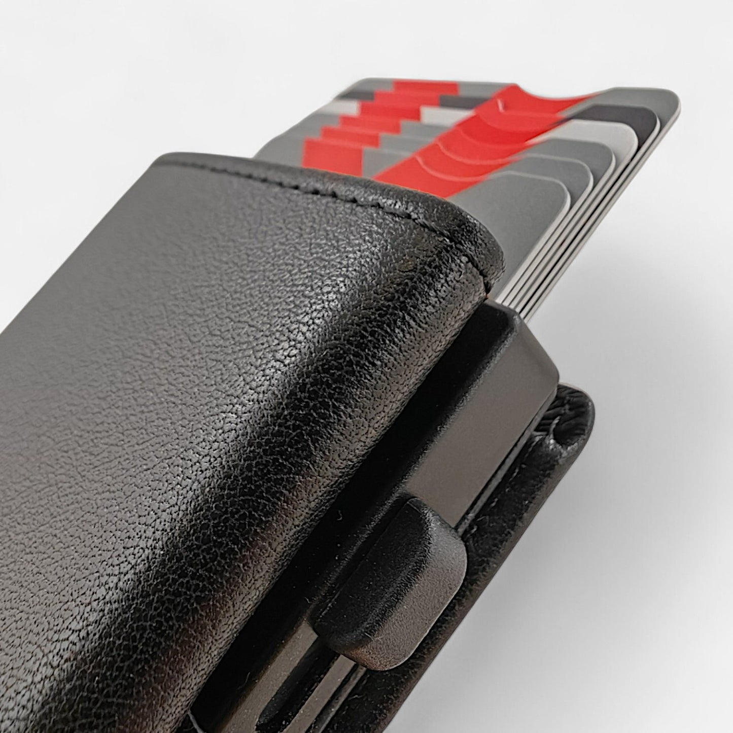 SLIQ pro | Смарт портфейл с RFID защита